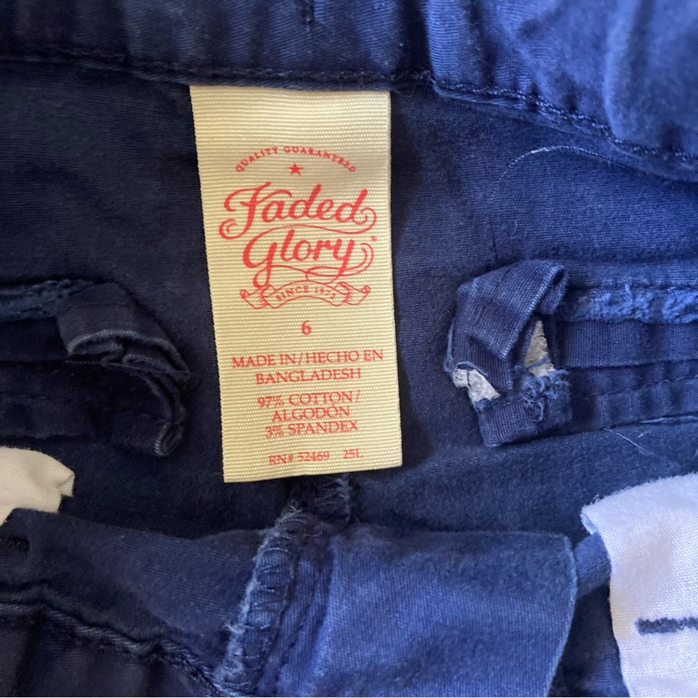 Lot of 2 girls shorts, size 5‎ & 6 - Picture 2 of 4